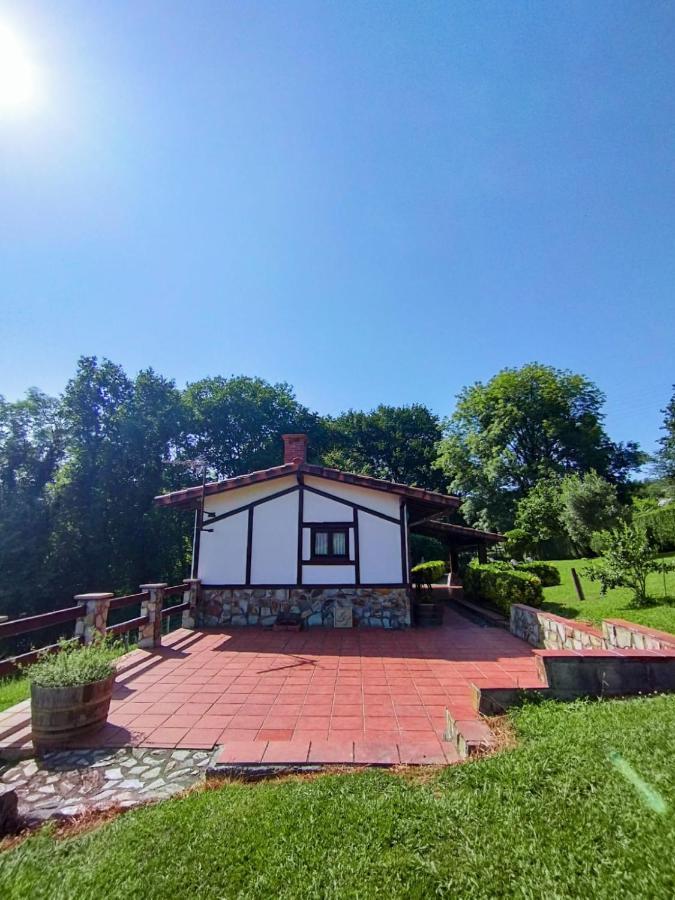 Basoeta Villa Baserri-Santa Ana Luaran gambar